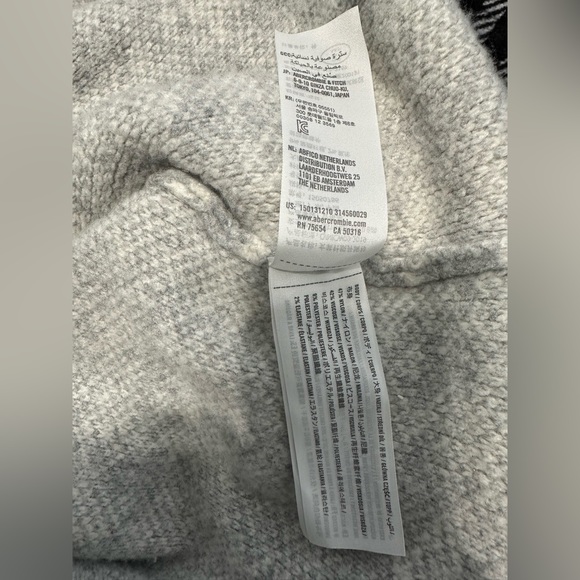 Abercrombie & Fitch Houndstooth Pattern Cardigan - NWOT - Picture 4 of 4